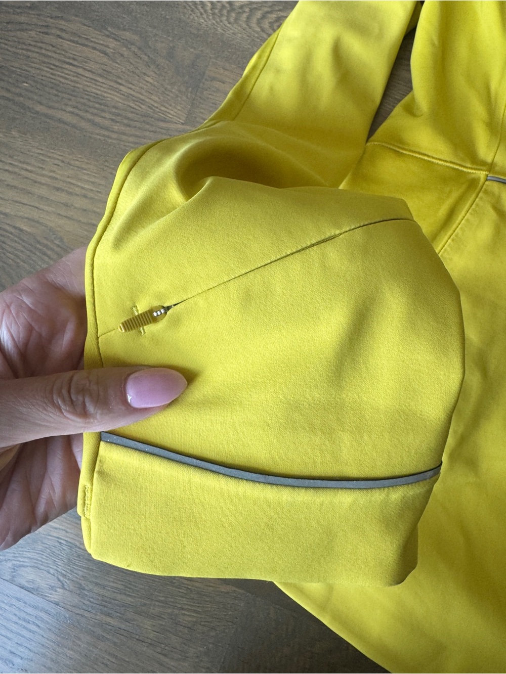 Lululemon Cross Chill Jacket - Picture 12 of 12